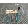 Dengelstock mit Amboss und Sensenblatt Dengelstock mit Amboss und Sensenblatt